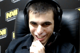 Trove Carafe з автографом Арена VeRsuta Зурабяна