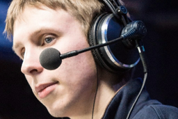 Trésor de la carafe 2015 dédicacé par Nikita \"4ce\" Kotkov