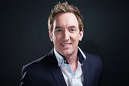 Vase de fortune entr'ouvert 2015 dédicacé par Paul \"Redeye\" Chaloner