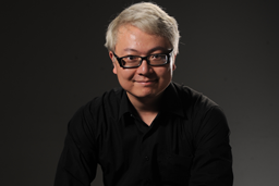 Sculptor's Pillar з автографом ImbaTV.HT