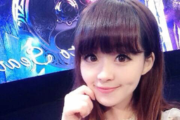 Trove Carafe з автографом Mik